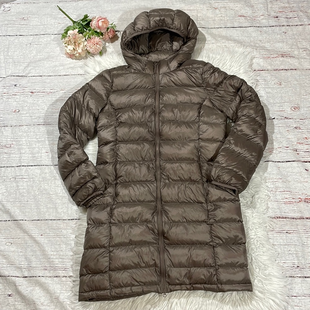 Aritzia TNA The Little Puff Packable Taupe Long Down Feather Jacket
